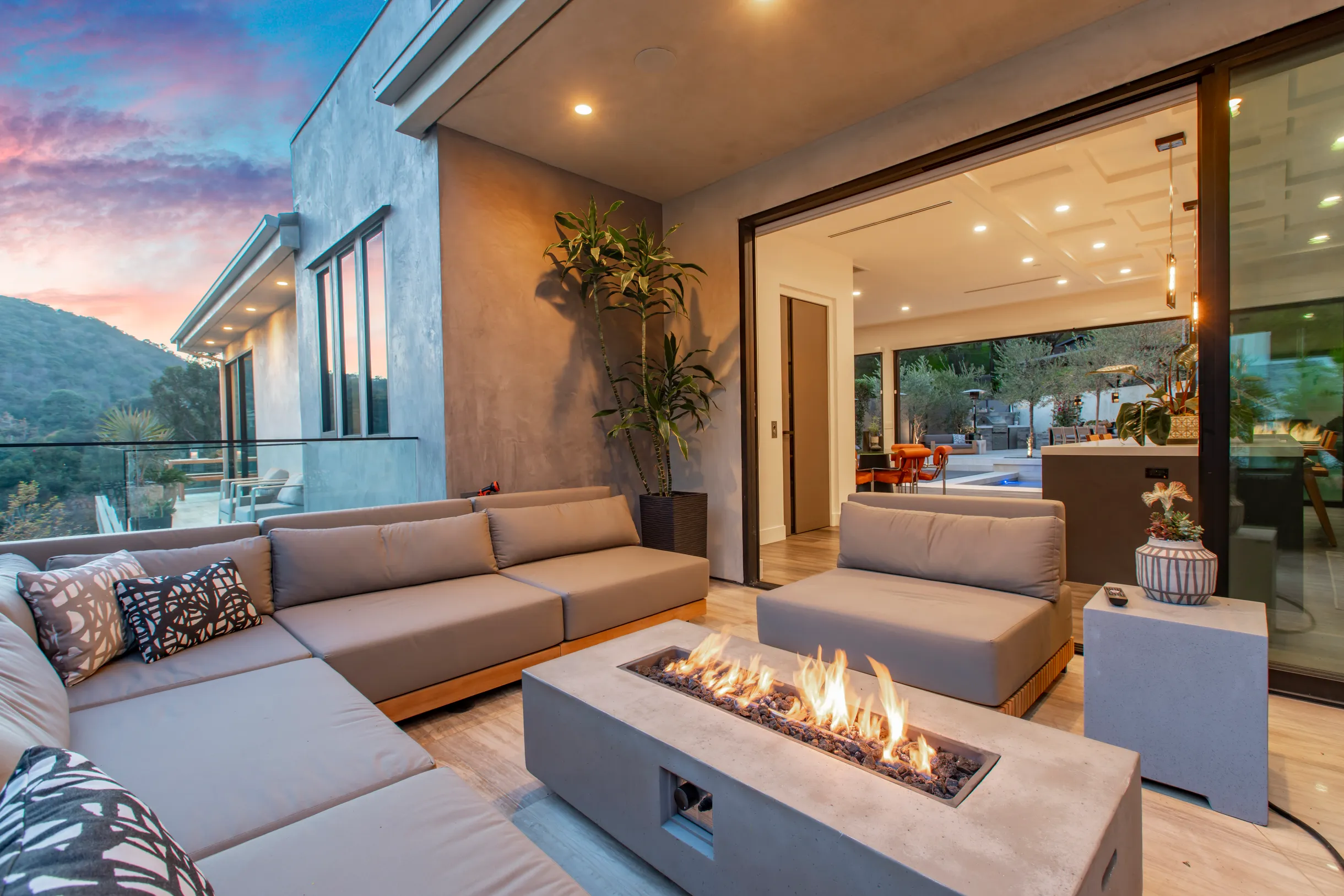 Wander Hollywood Haven #25