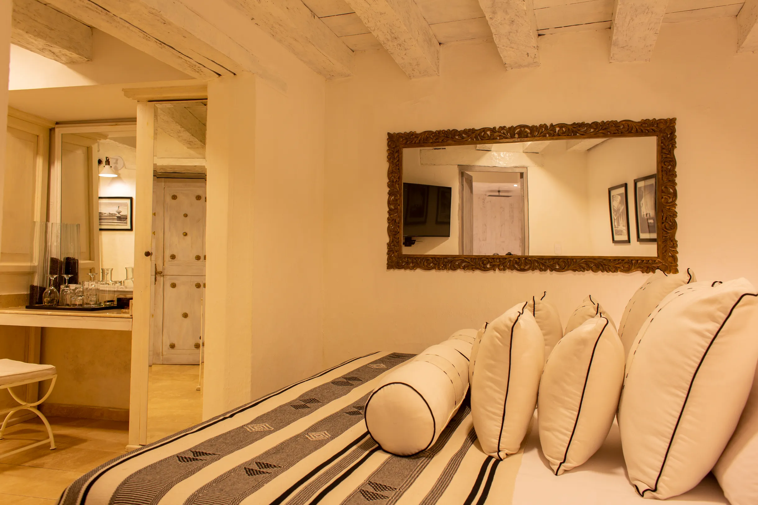 Wander Cartagena Bay #77