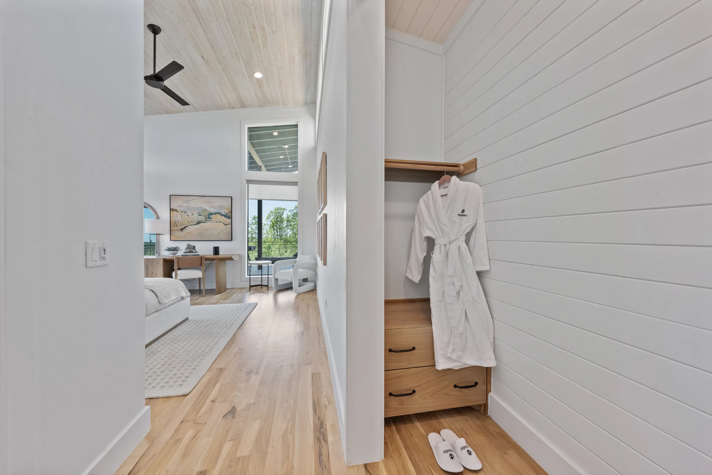 Wander Broken Bow Hollow #24