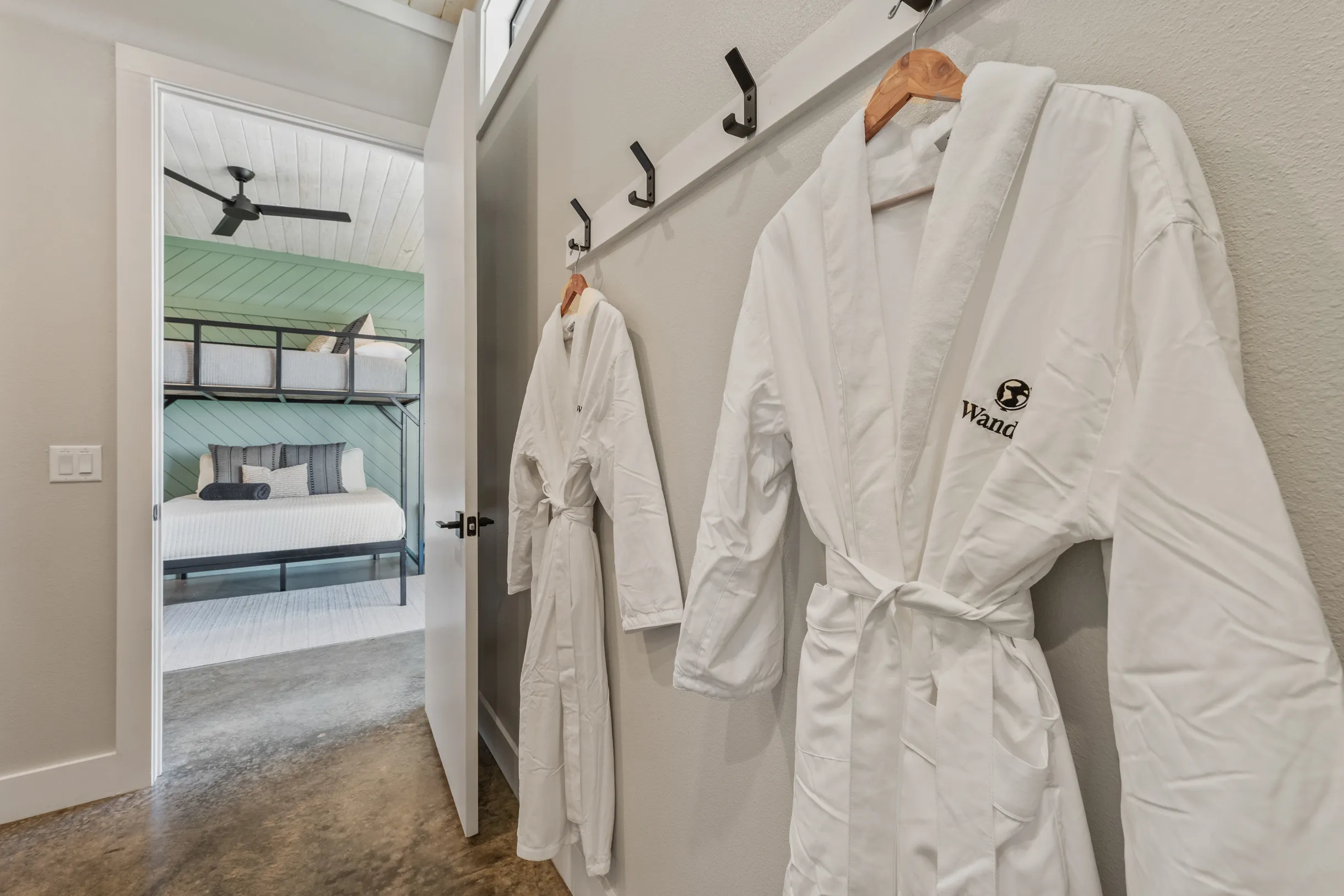 Wander Broken Bow Hollow #62