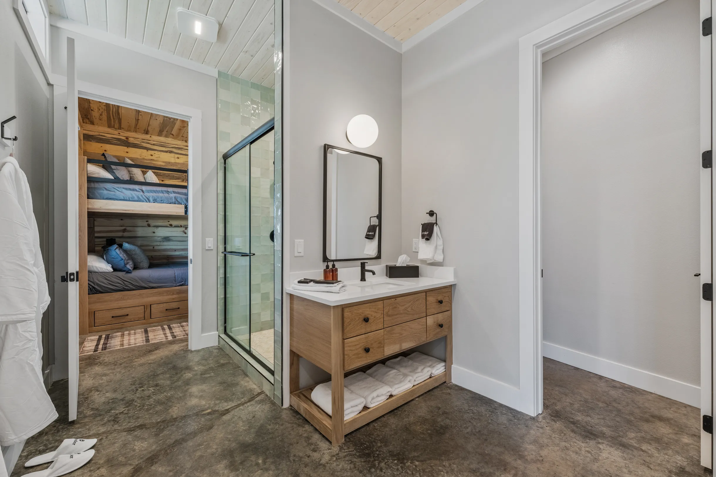 Wander Broken Bow Hollow #17