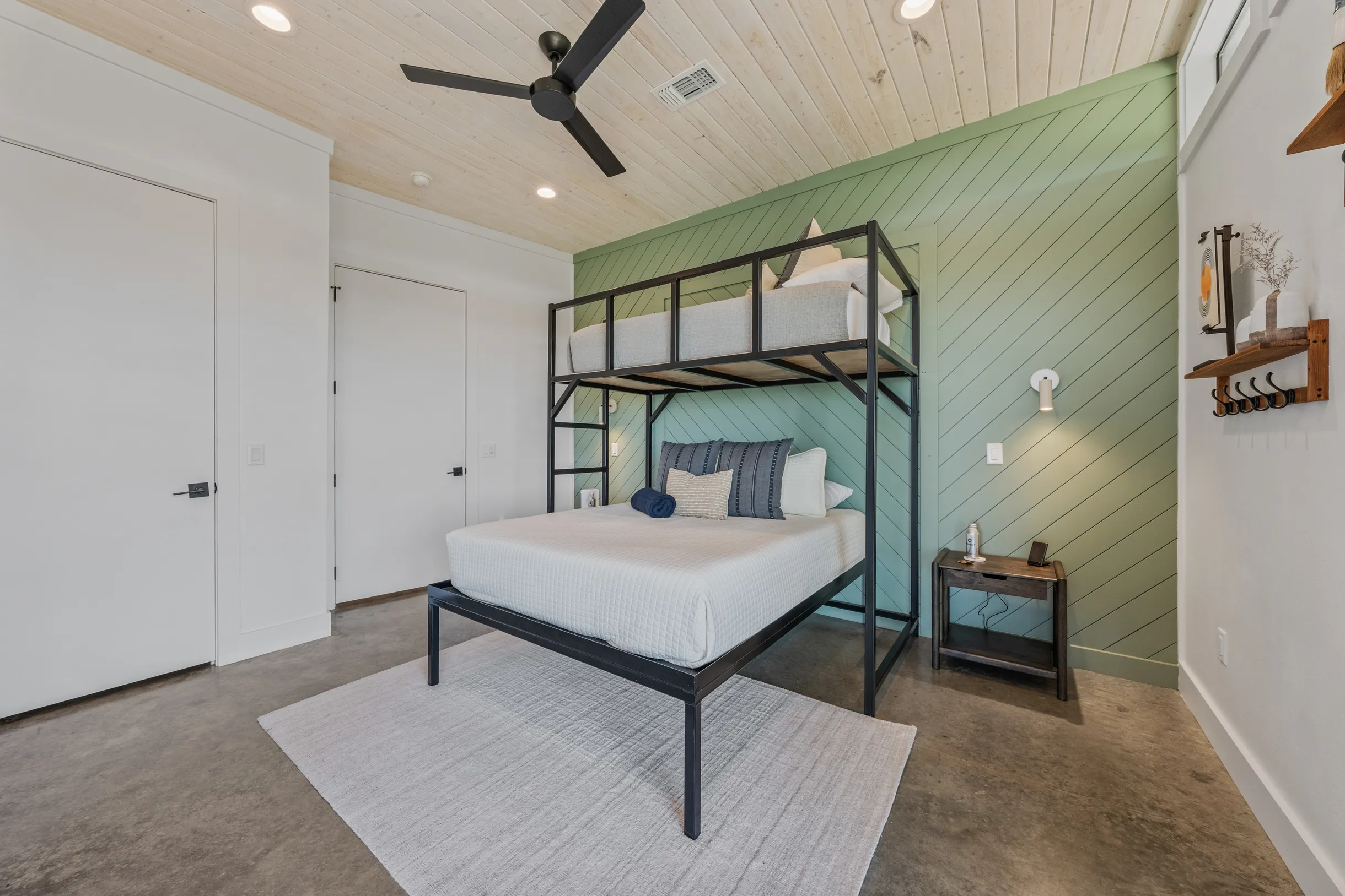 Wander Broken Bow Hollow #35