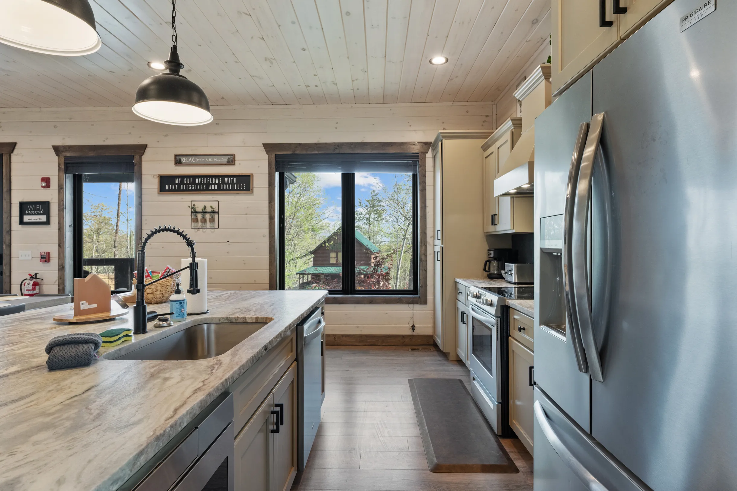 Wander Pigeon Ridge #60