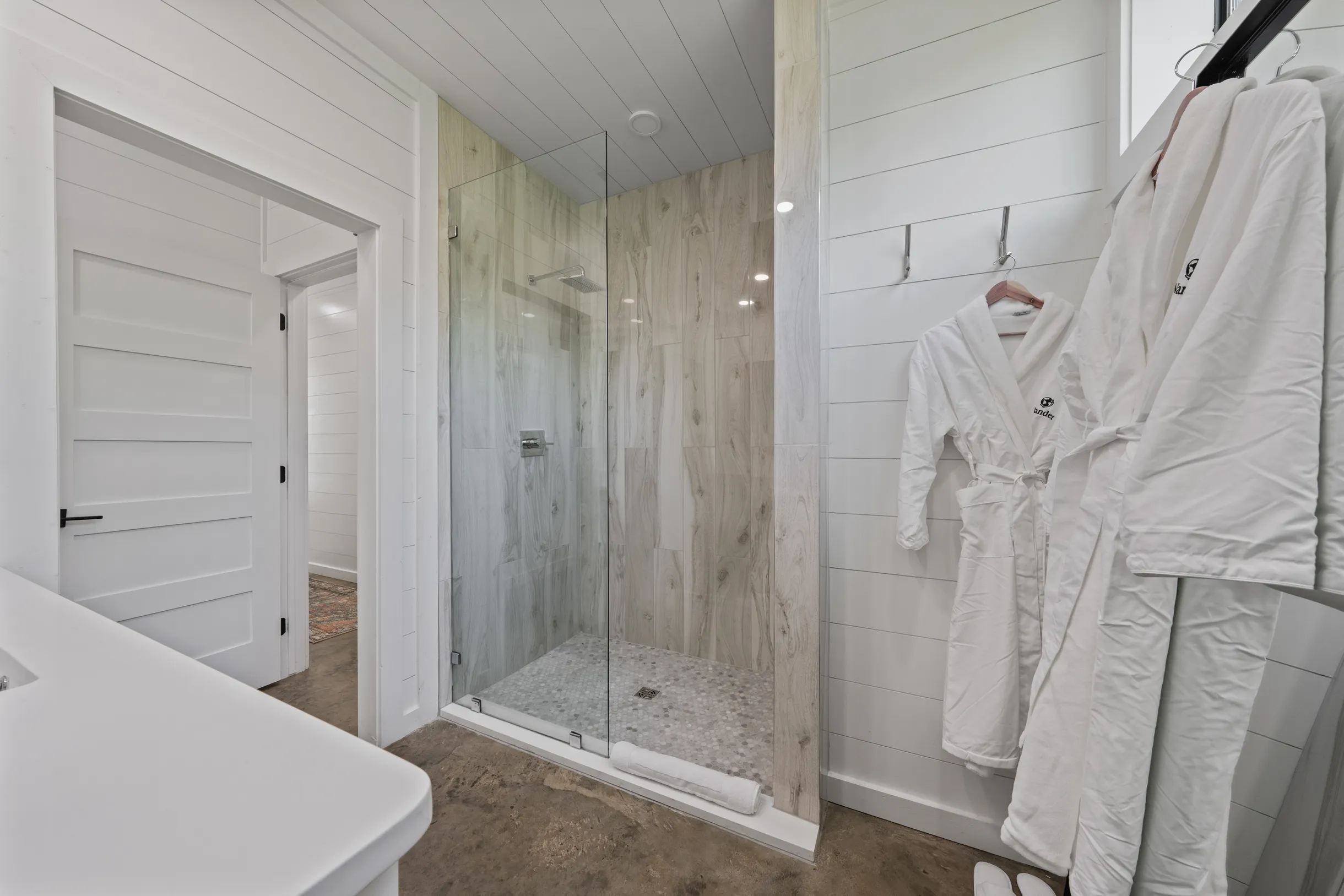 Wander Broken Bow Woods #32