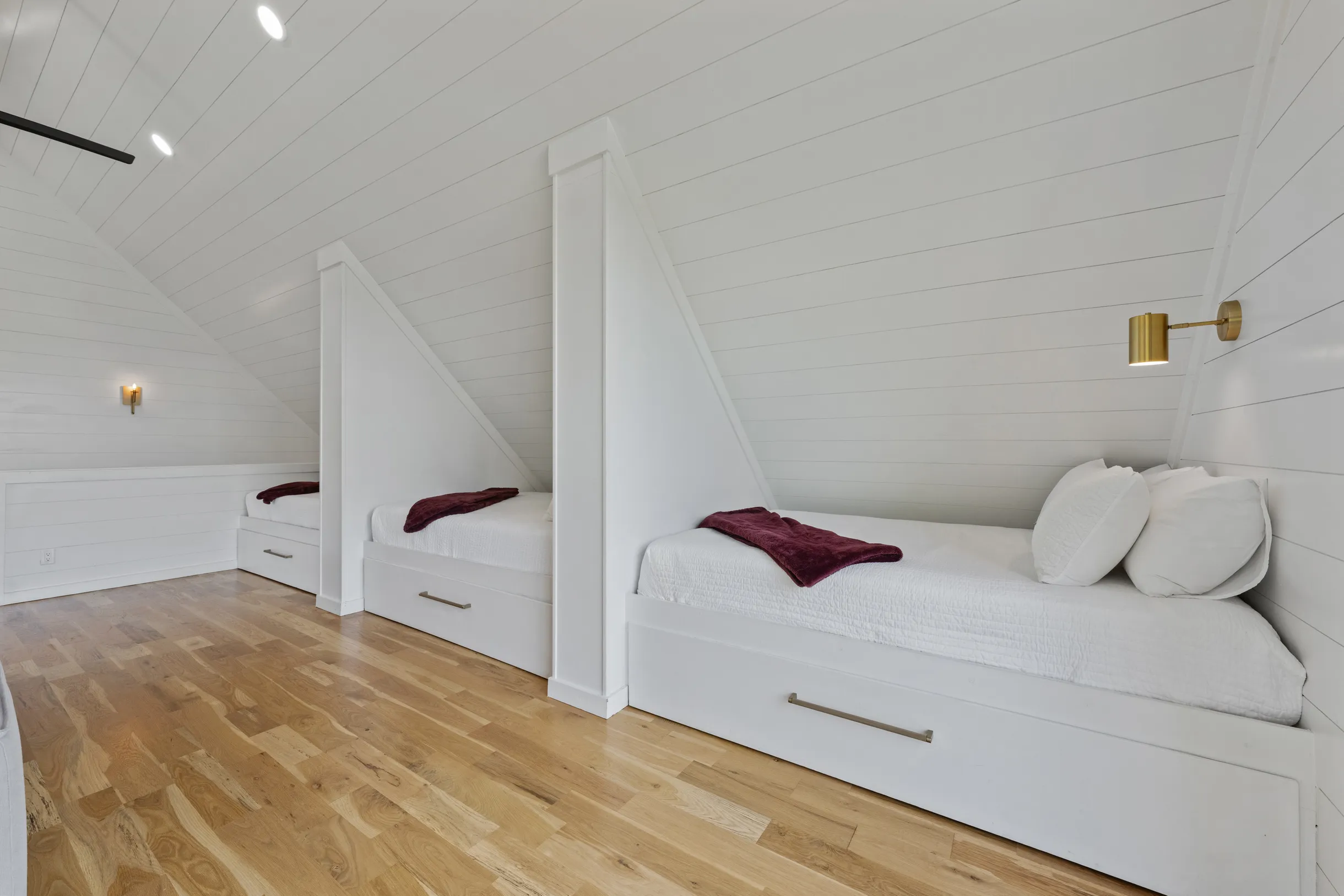 Wander Broken Bow Woods #54