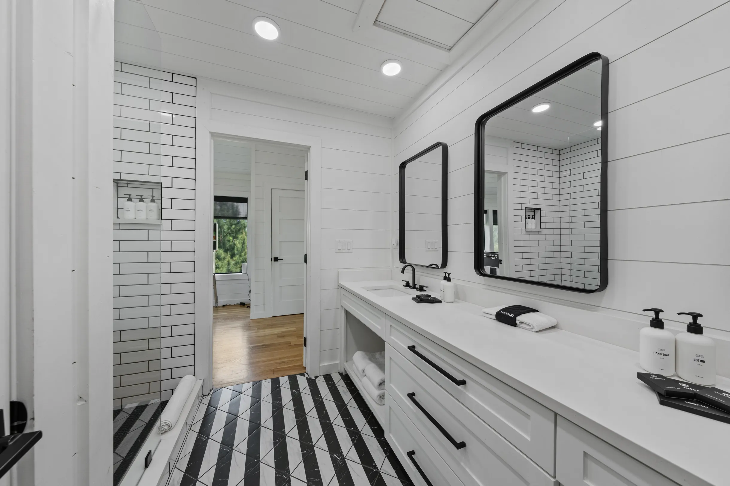 Wander Broken Bow Woods #55