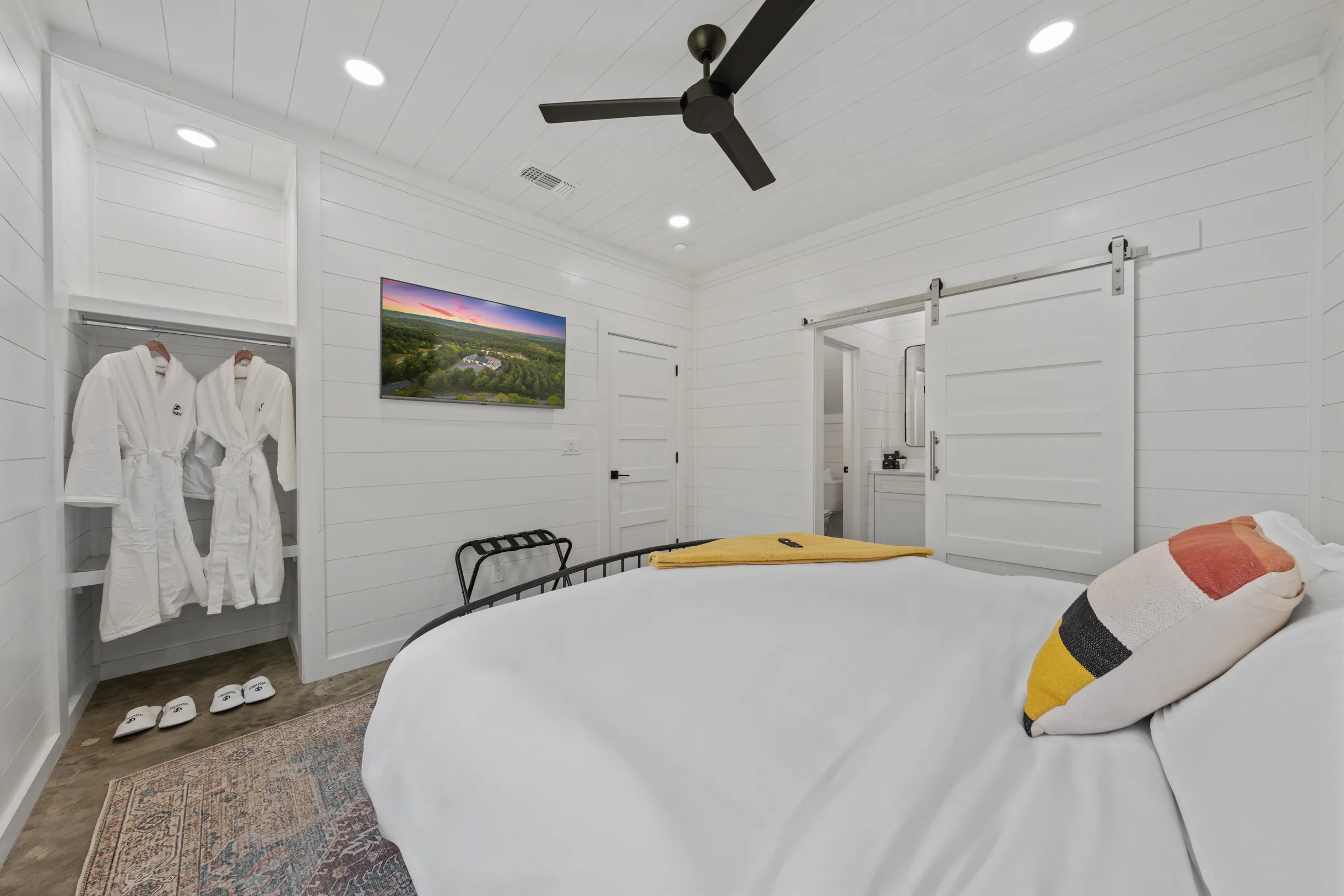 Wander Broken Bow Woods #102