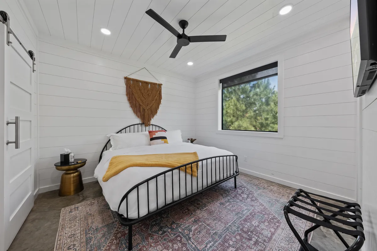 Bedroom 6 image