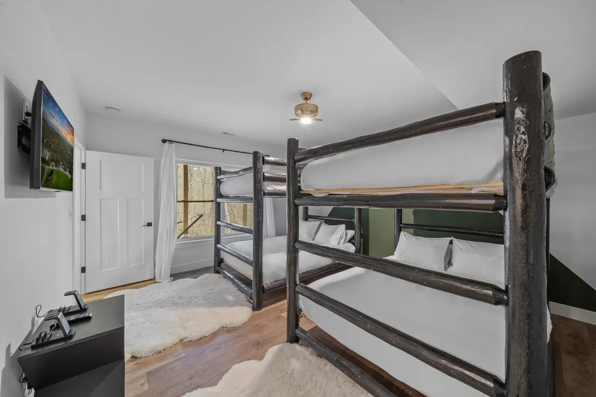 Bedroom 5 image