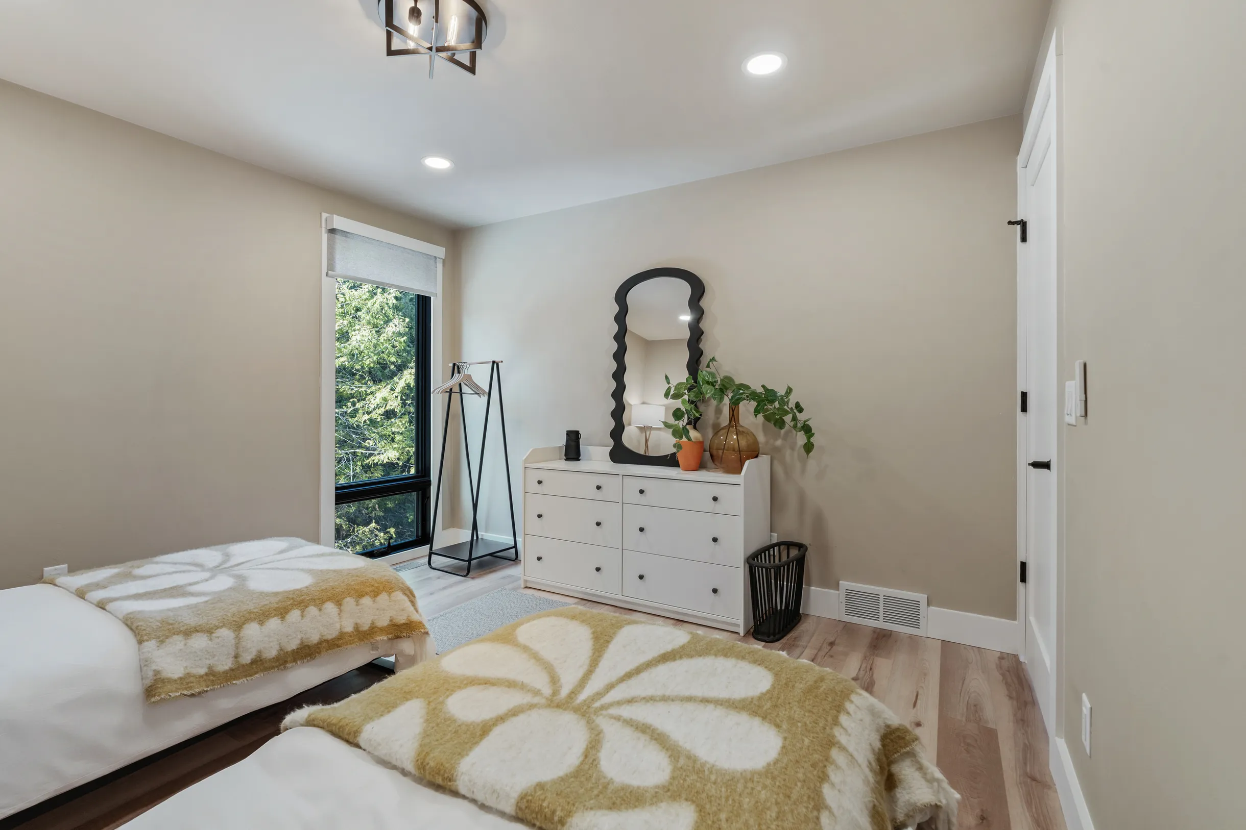 Wander Forestville Pines #44