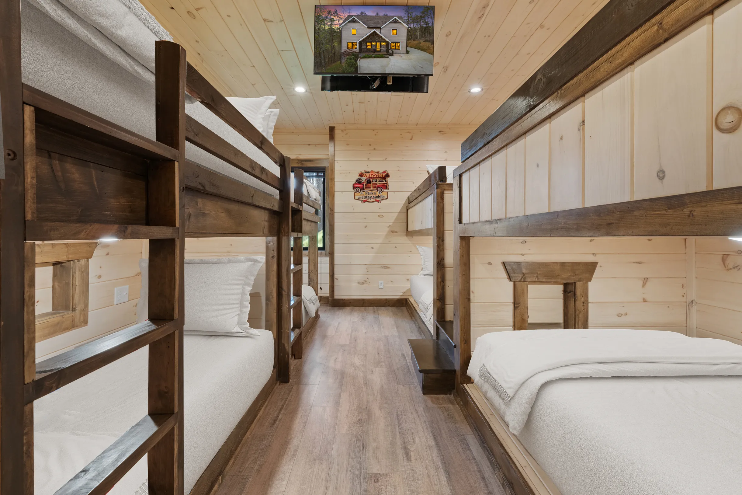 Wander Pigeon Ridge #72