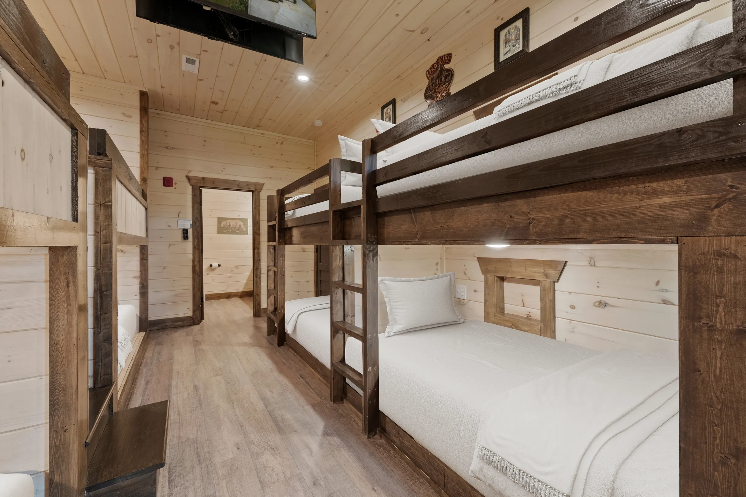 Wander Pigeon Ridge #108