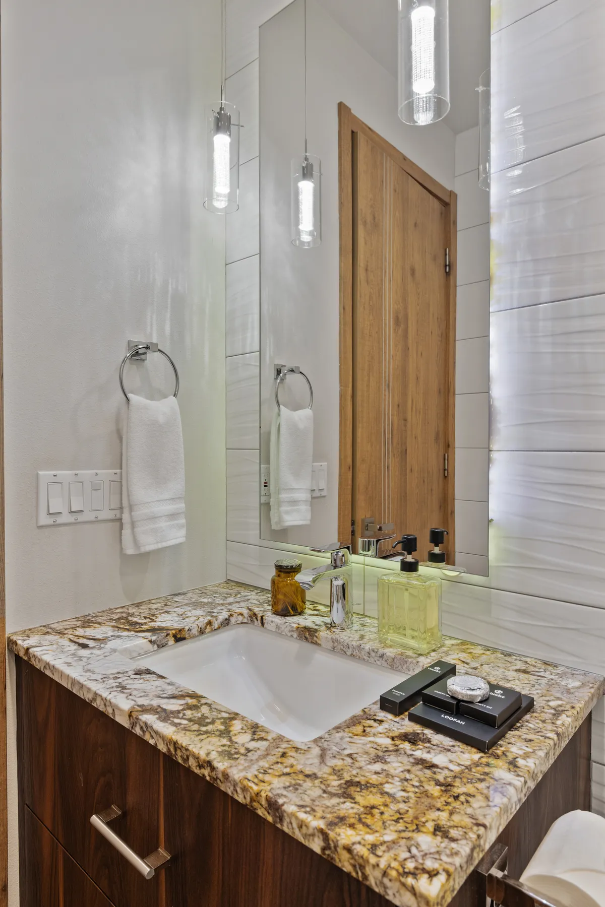 Wander Snoqualmie Pass #86