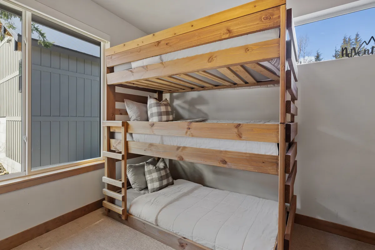 Bunk Bedroom 2 image