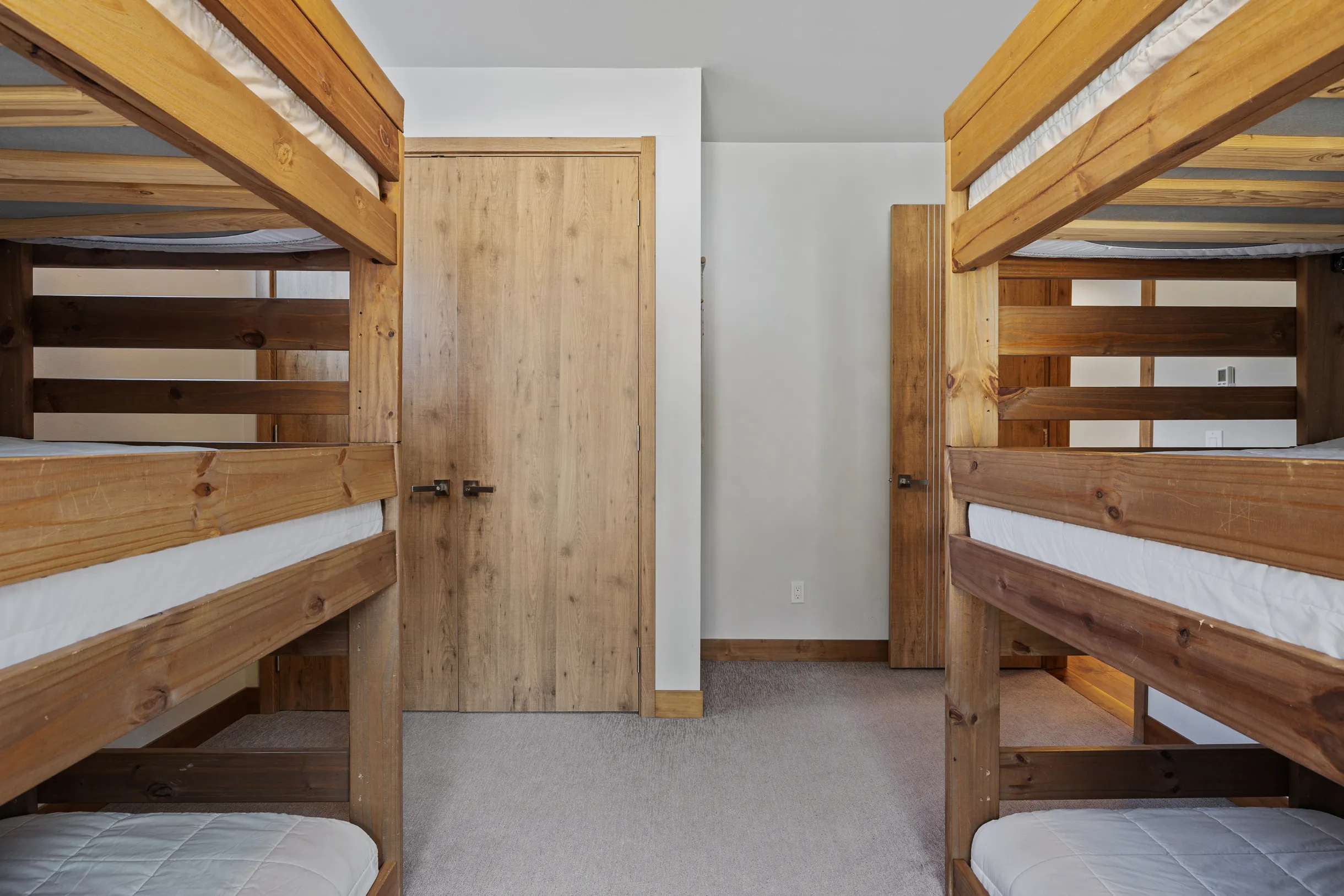 Wander Snoqualmie Pass #102