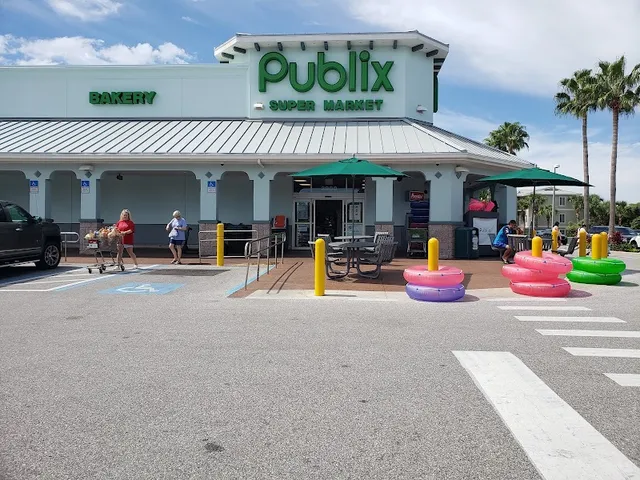 Publix Super Market at Holmes Beach