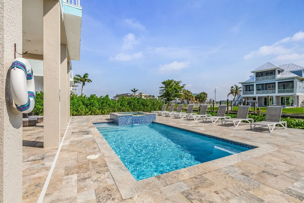 Wander Fort Myers Pearl #35