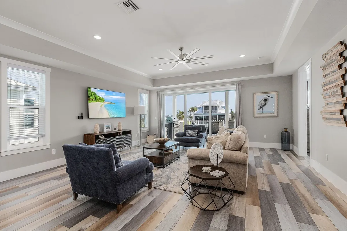 Wander Fort Myers Pearl