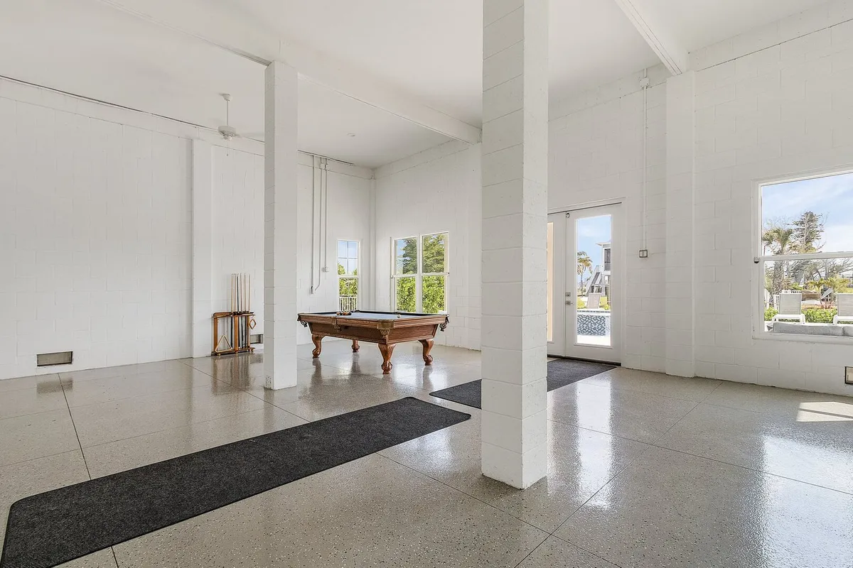 Wander Fort Myers Pearl #26