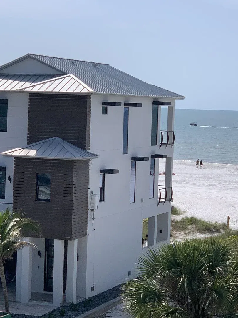 Wander Fort Myers Tides