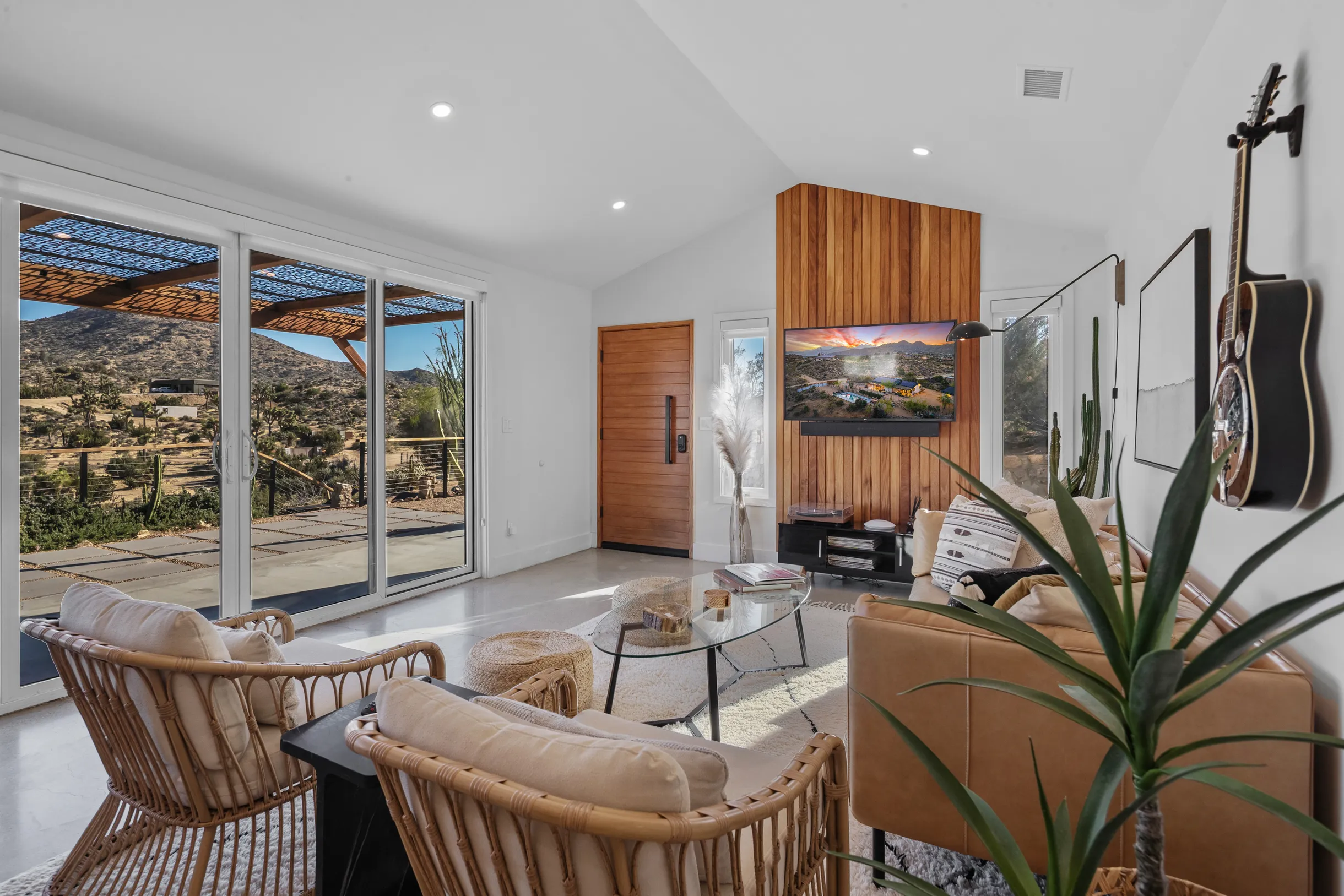 Calico Landing, Desert Pool + Spa Retreat #15