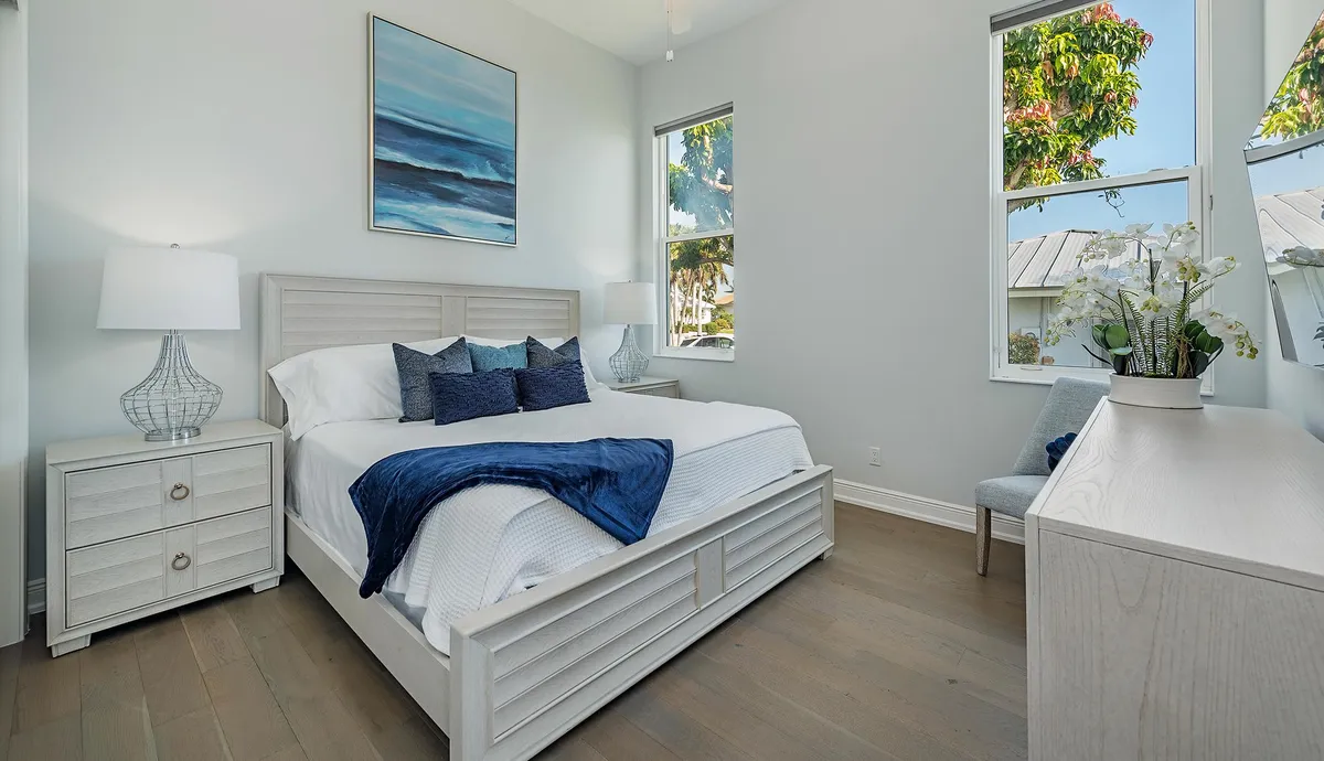 Bedroom 5 image