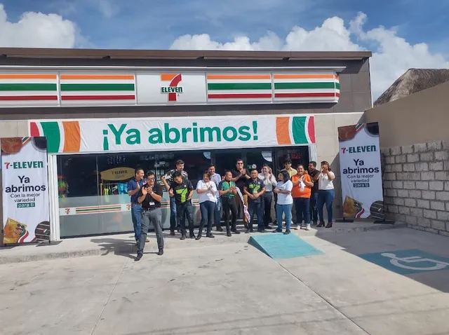 7-Eleven Akumal