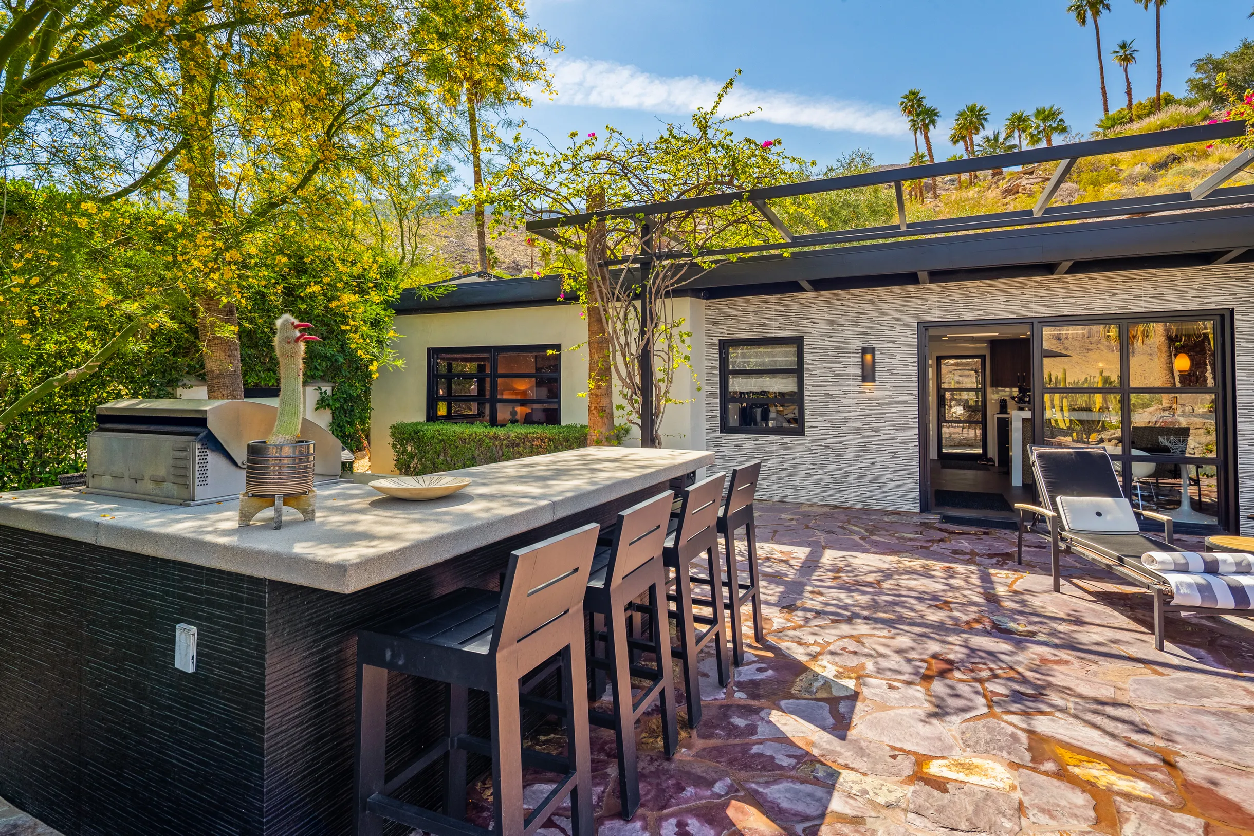 Wander Palm Springs Summit #101