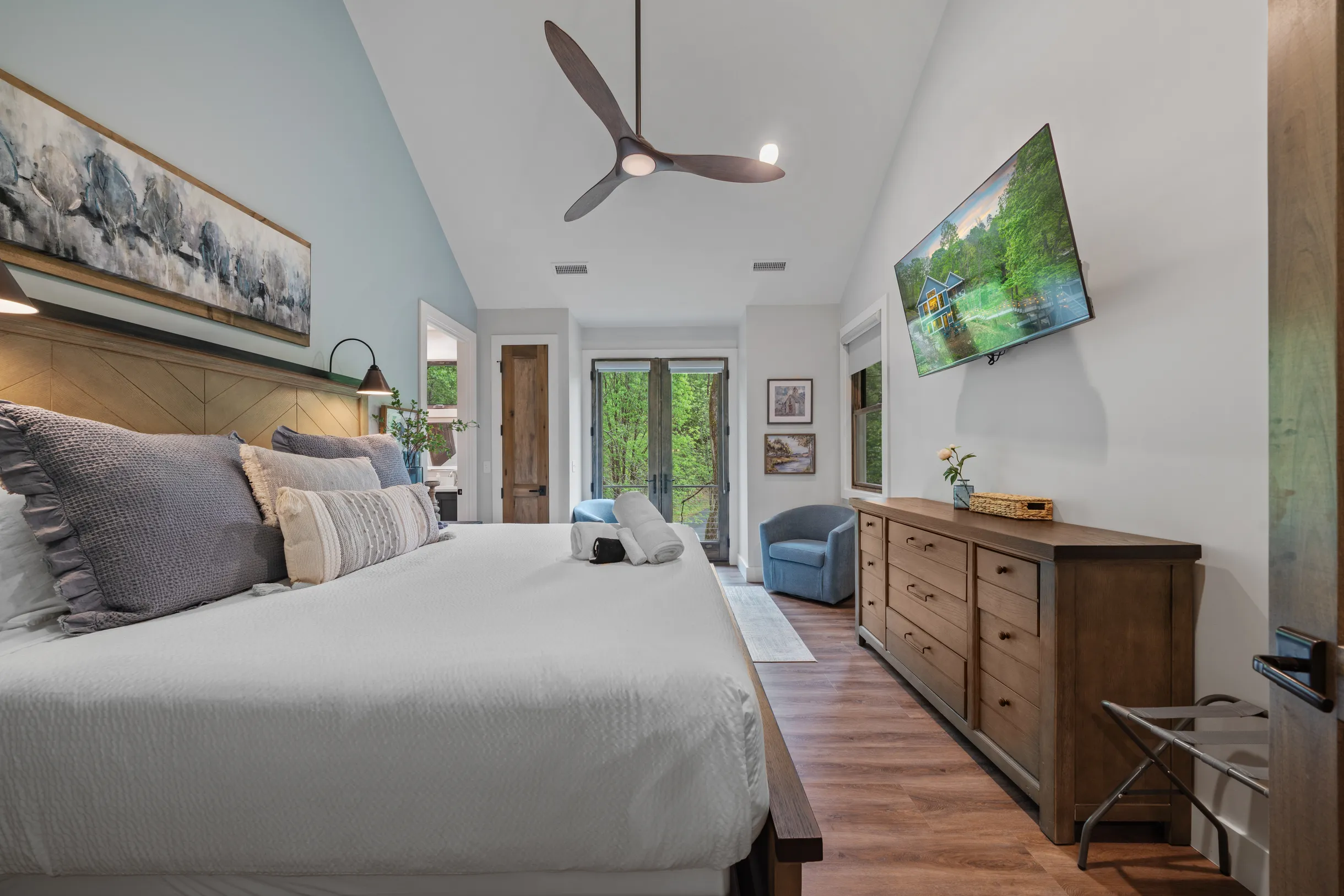 Wander Lake Lure Waters #10