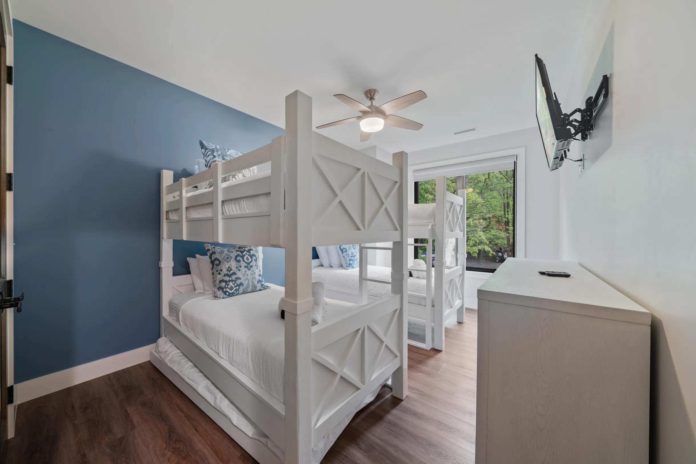 Wander Lake Lure Waters #16