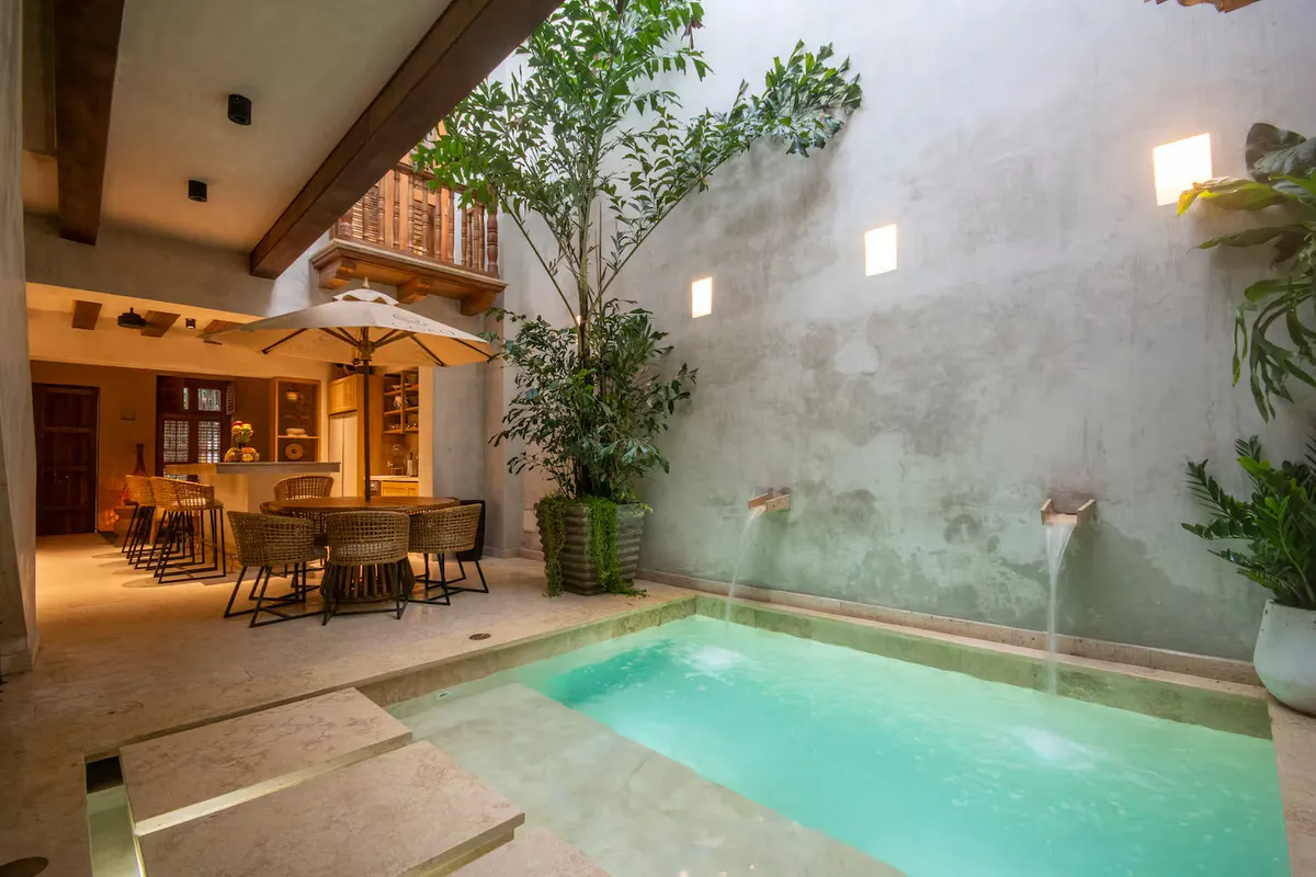 Wander Cartagena Palms #24