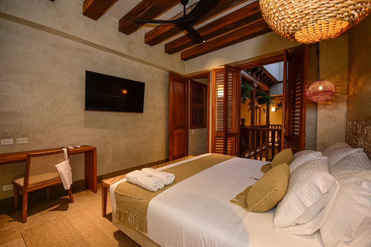 Wander Cartagena Breeze #22