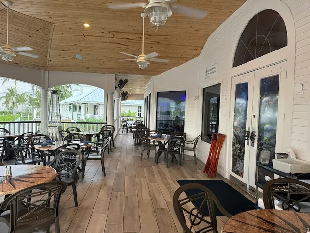 Lighthouse Restaurant & Bar