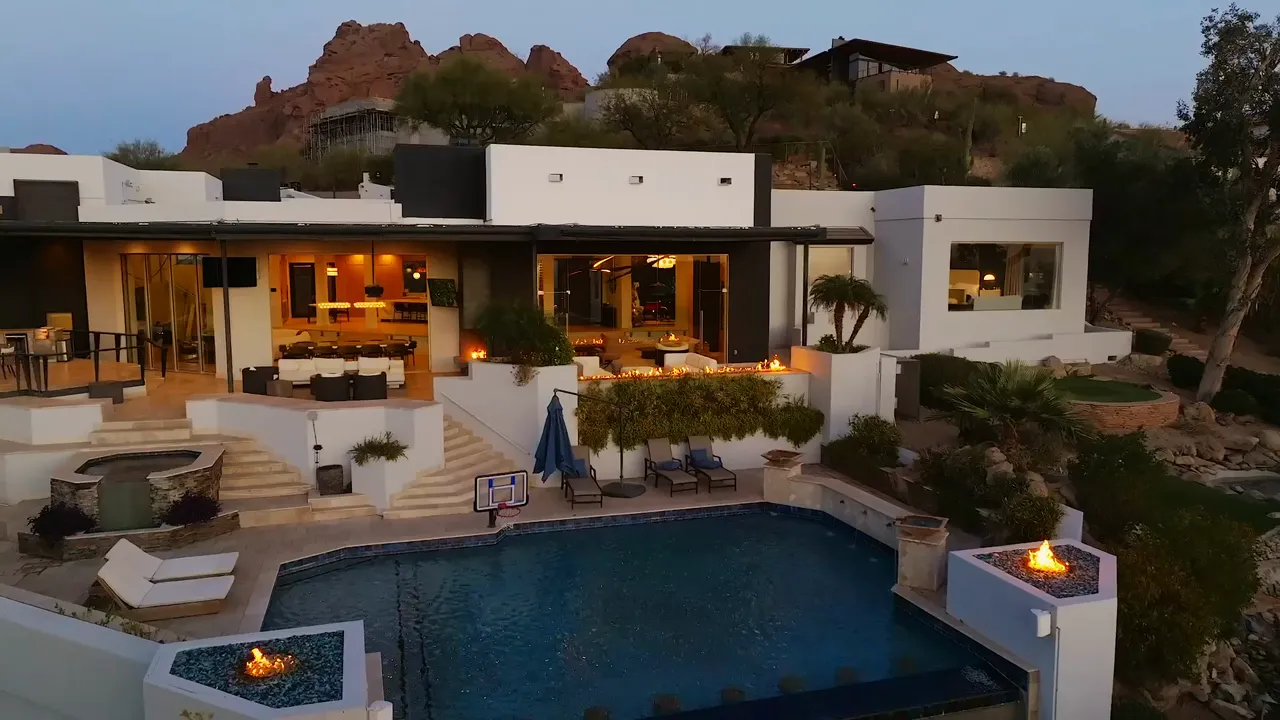 Wander Camelback Canyon tour video