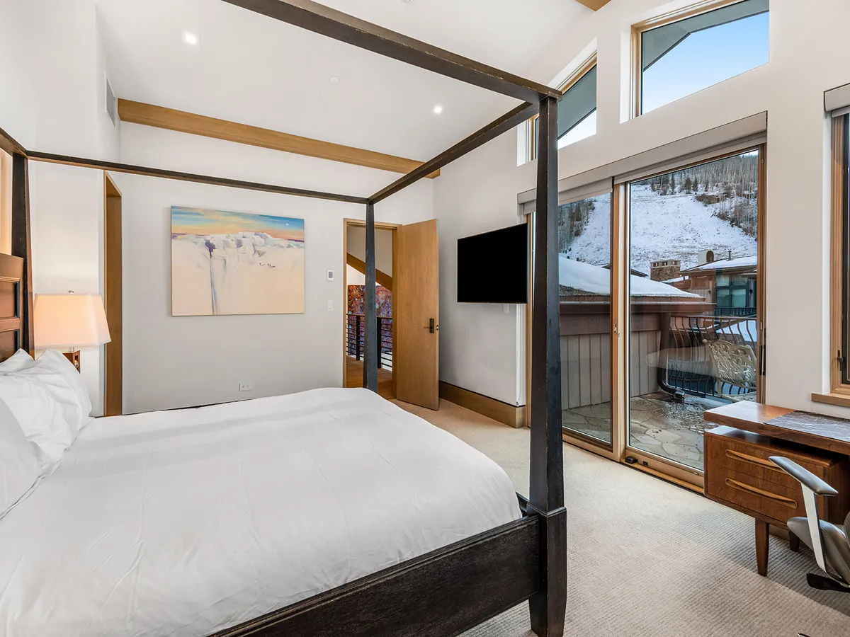 Red Lion Penthouse #27