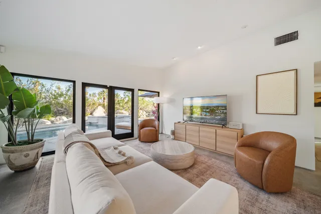 Wander Palm Springs Haven