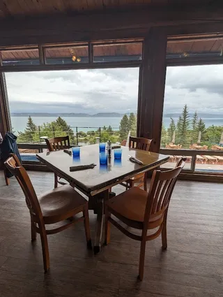 Cooper's Restaurant & Sports Bar