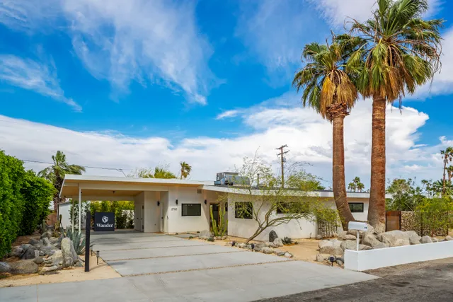 Wander Palm Springs Haven