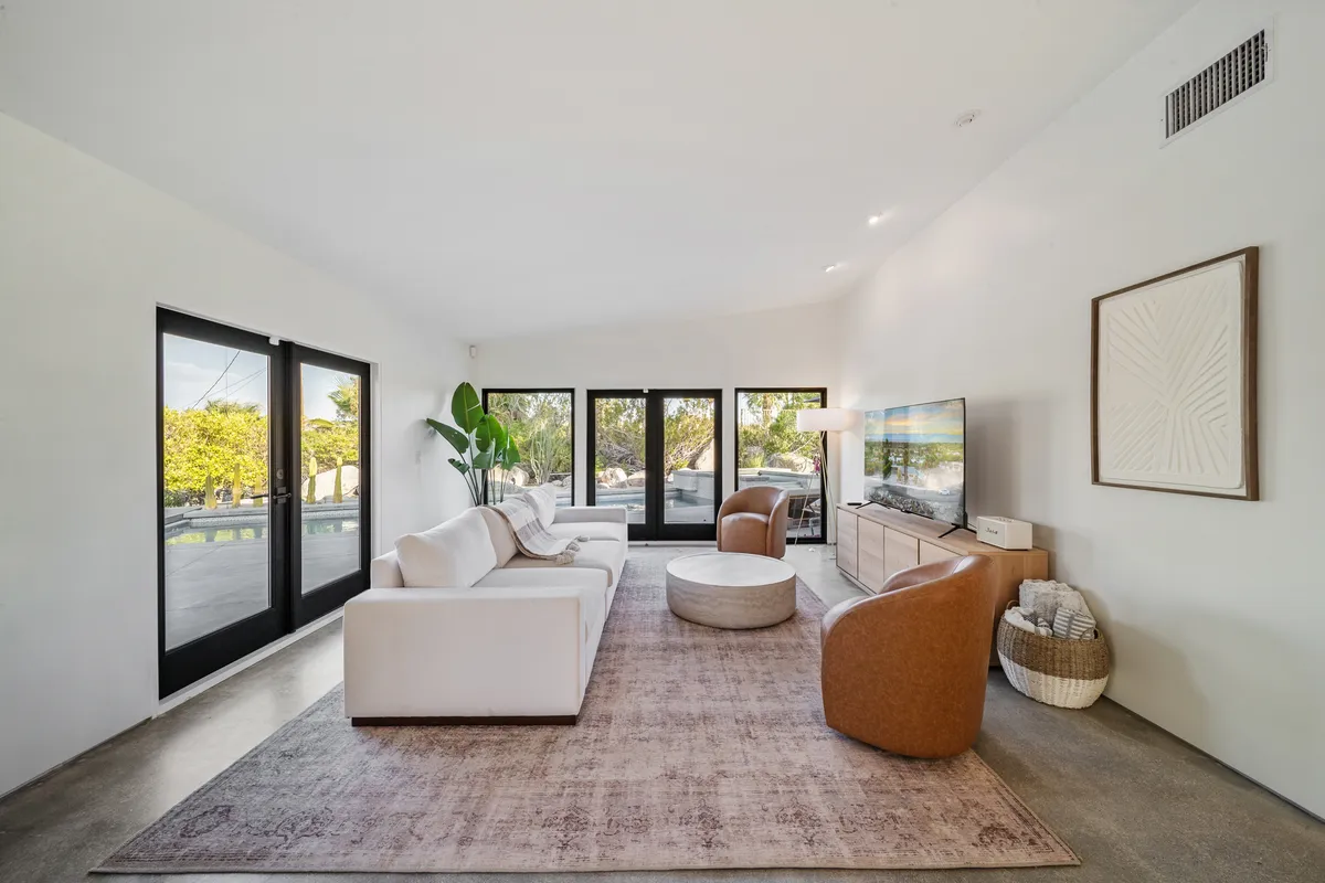 Wander Palm Springs Haven