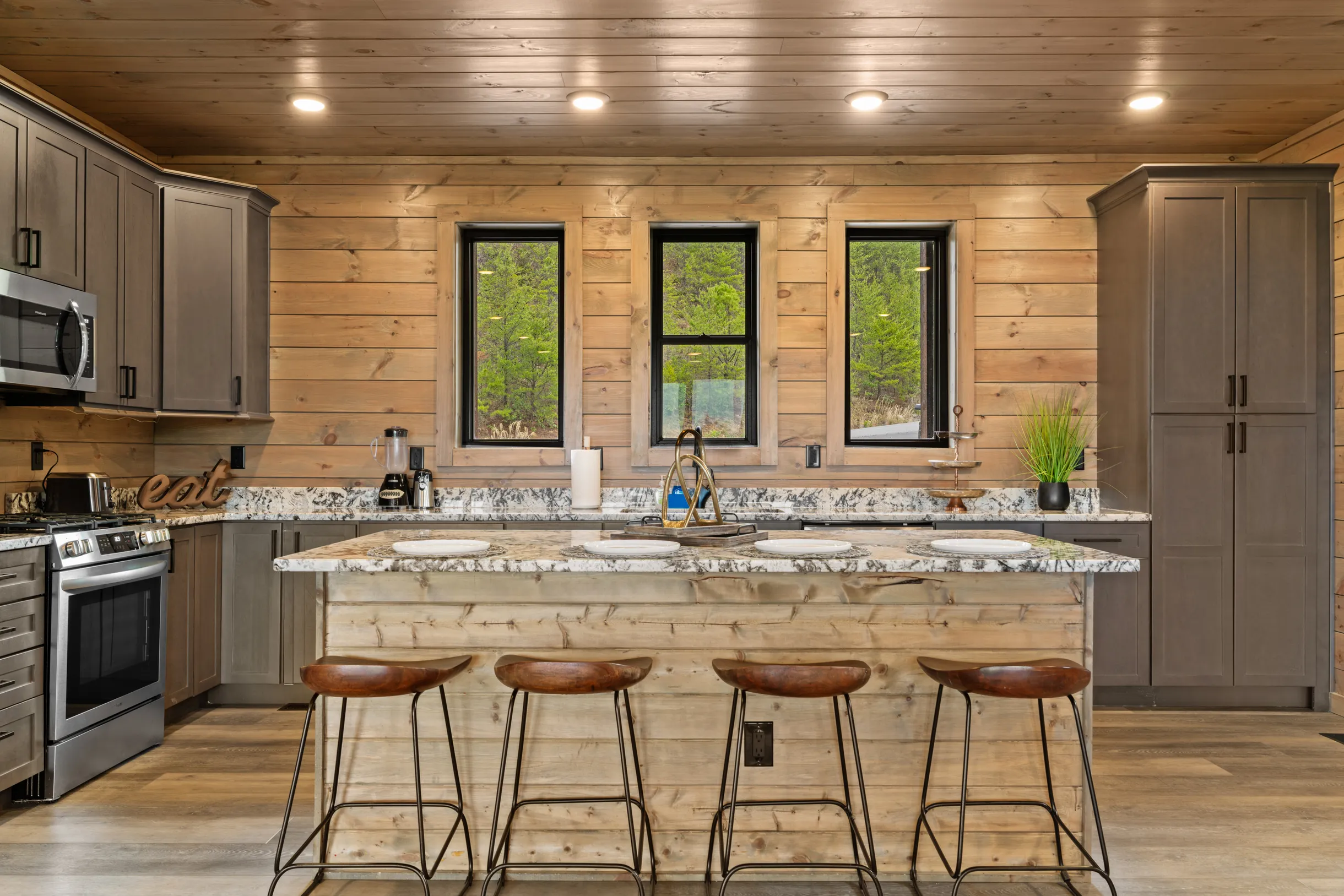 Wander Walland Summit #4