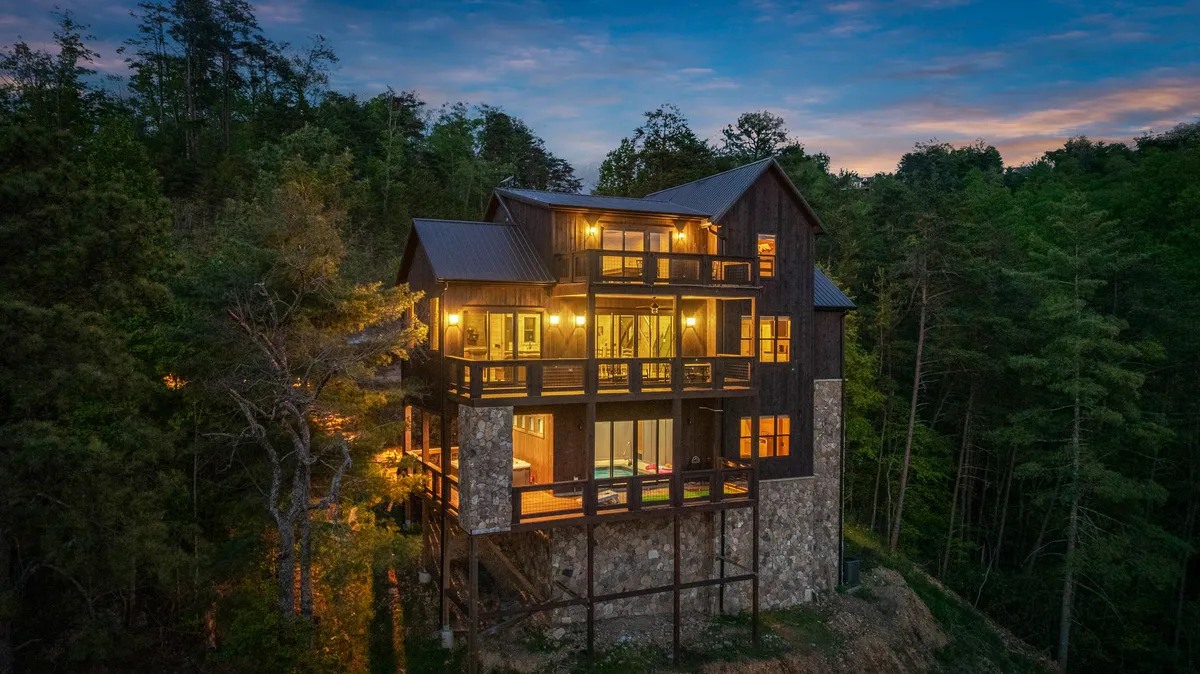 Wander Walland Summit