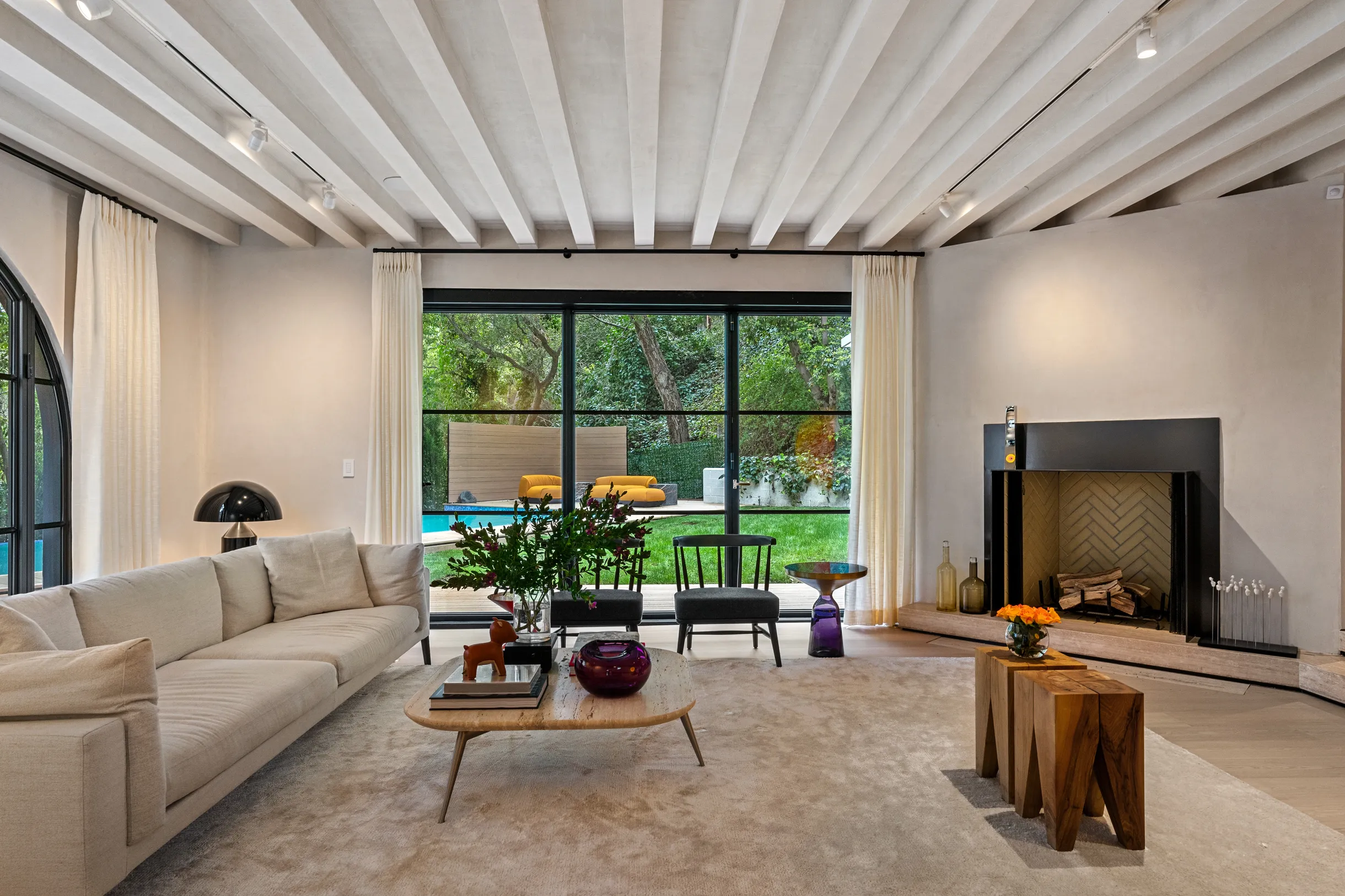 Wander Hollywood Ember #5