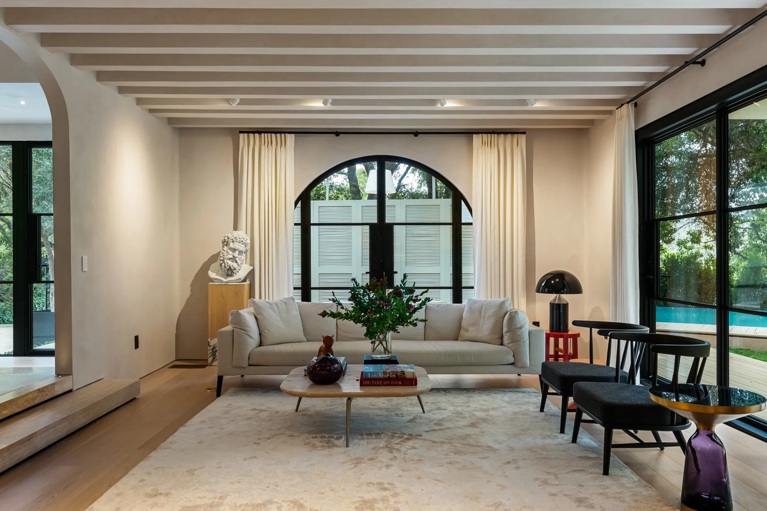 Wander Hollywood Ember #32