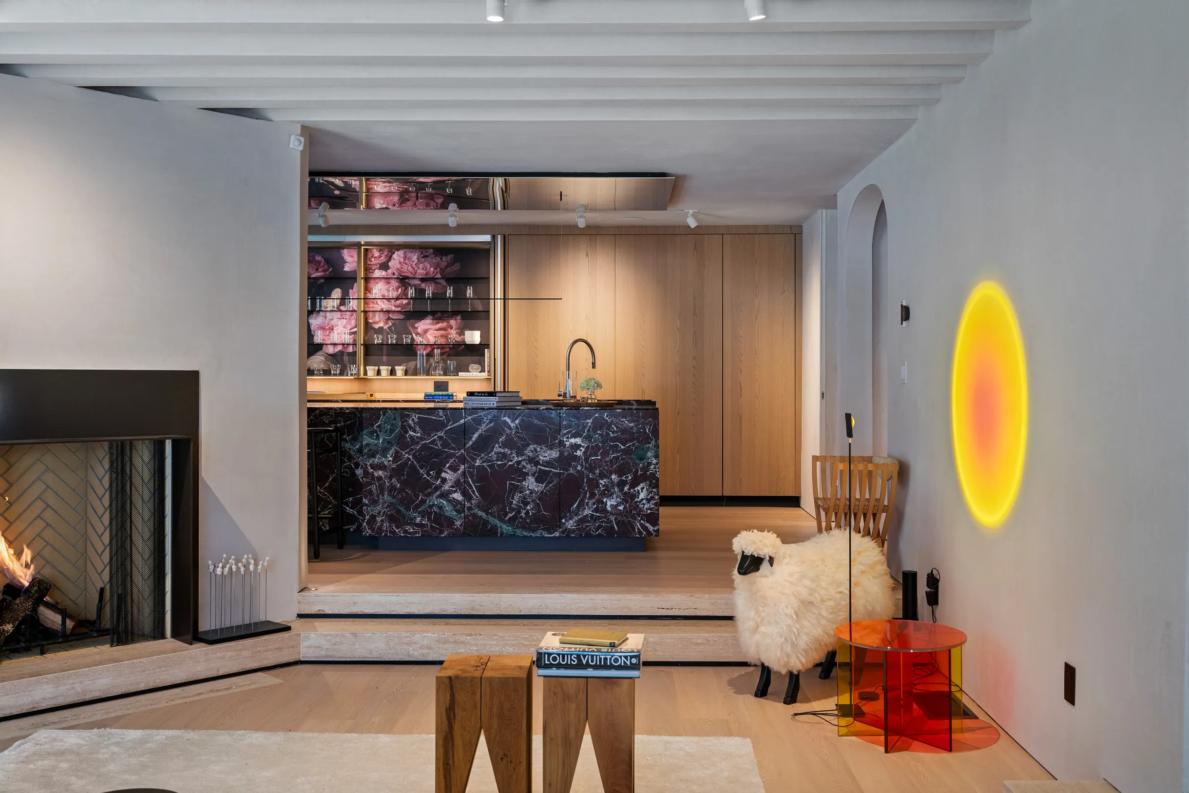 Wander Hollywood Ember #54