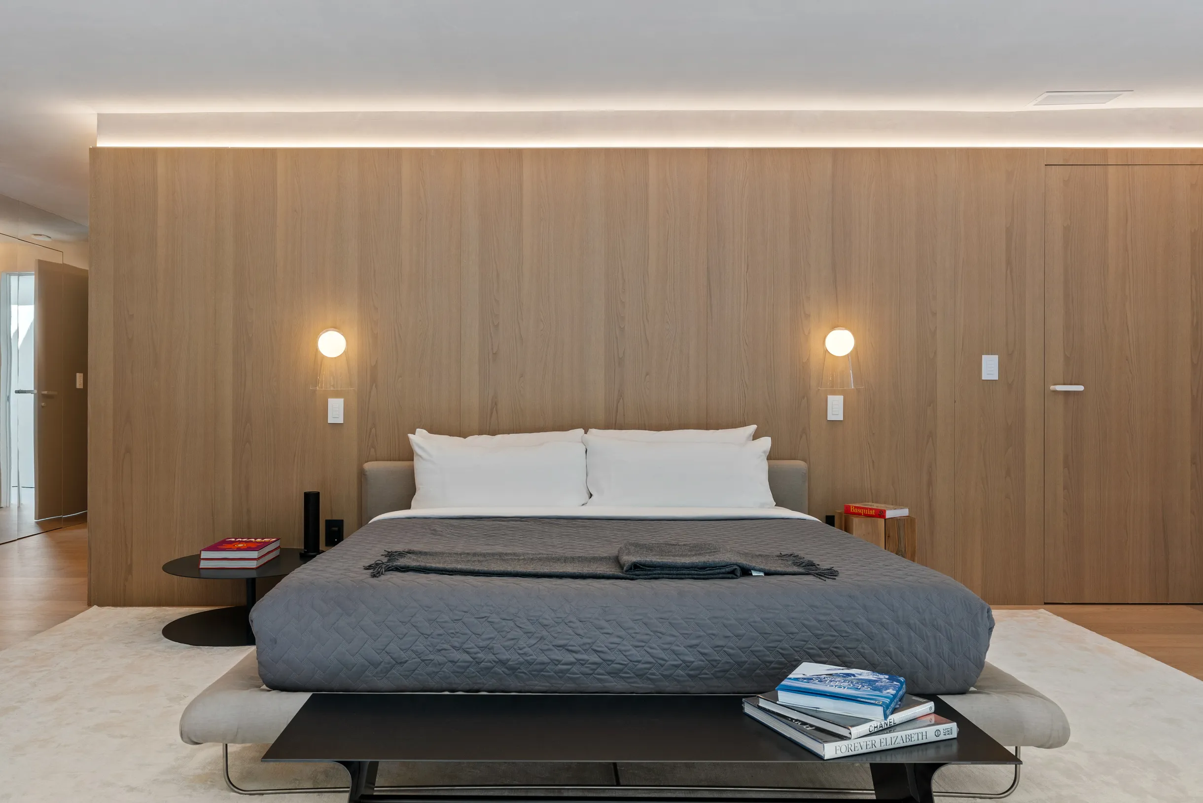 Wander Hollywood Ember #40