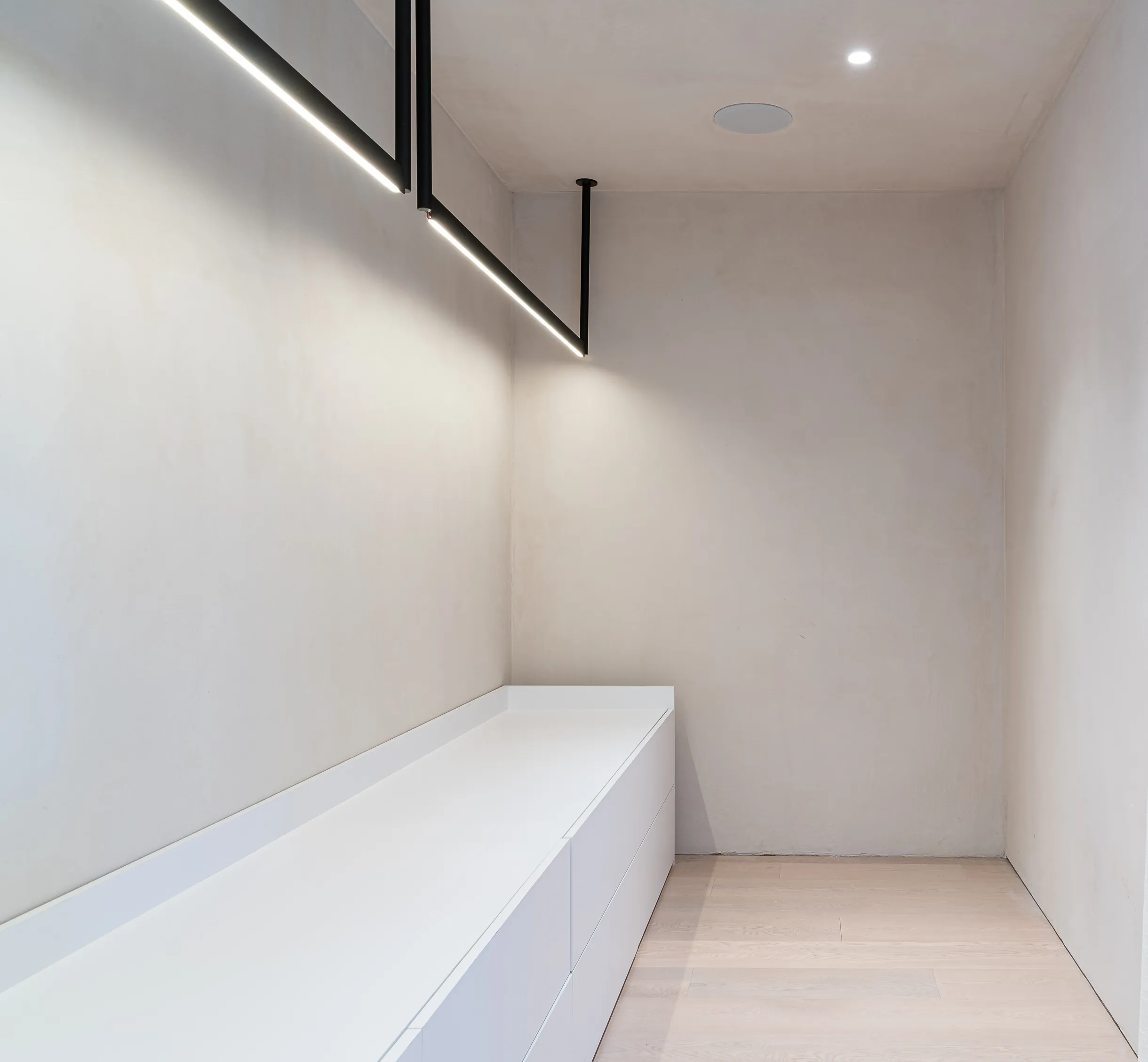 Wander Hollywood Ember #55