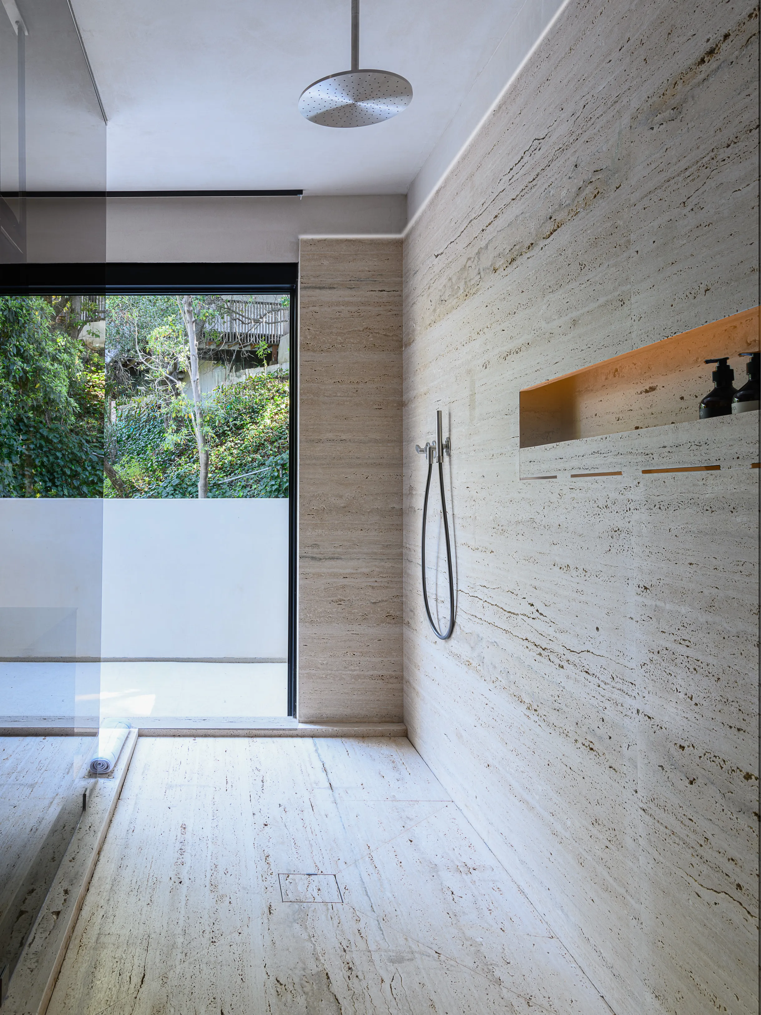 Wander Hollywood Ember #52