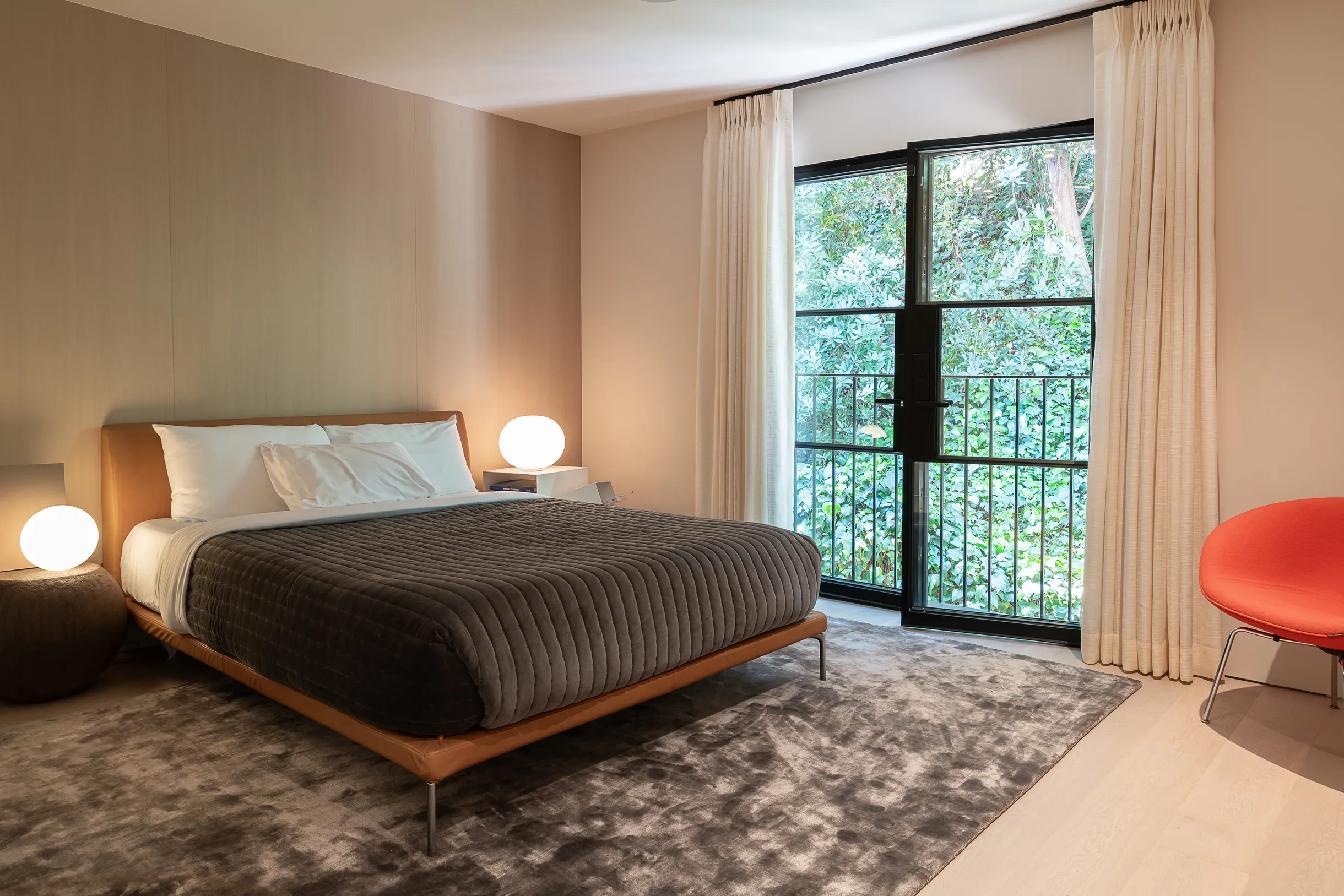 Wander Hollywood Ember #13