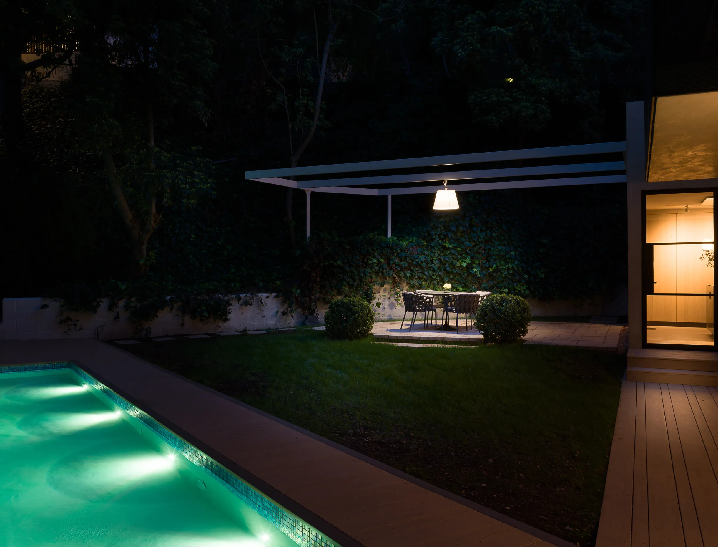 Wander Hollywood Ember #34