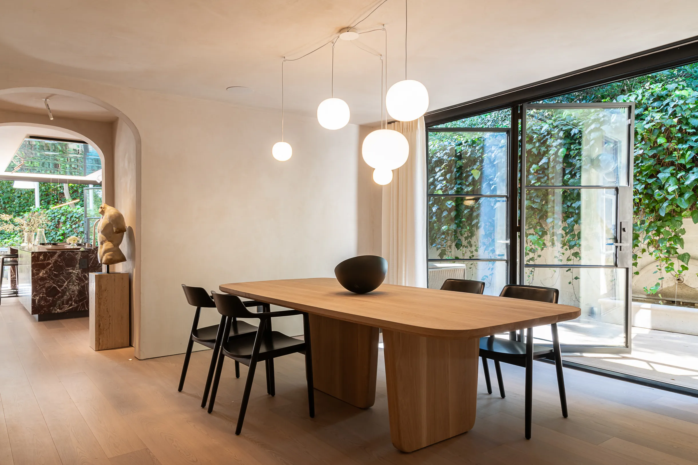 Wander Hollywood Ember #35